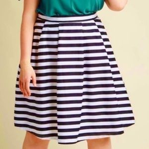 ModCloth Blue & White Striped Pleated Knee-Length Skirt Women's 4X Plus Size
